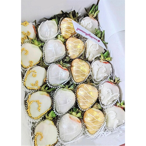 20pcs Gold & White Lace with Gold & White Shimmer Chocolate Strawberries Gift Box